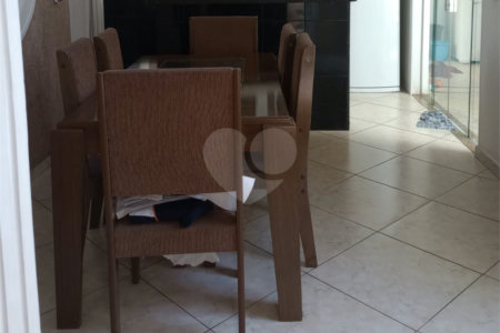 Casa à venda com 2 quartos, sendo 1 suíte, em Residencial Vasques Martins, Votorantim, SP