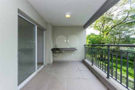 Apartamento à venda com 3 quartos, sendo 1 suíte, em Santo Amaro, São Paulo, SP