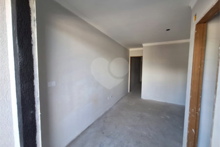 Sobrado à venda com 3 quartos, sendo 1 suíte, em Vila do Castelo, São Paulo, SP