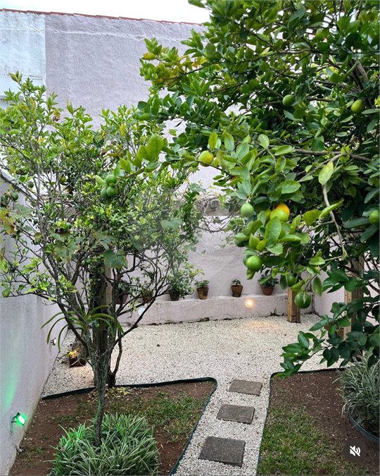 Sobrado à venda com 3 quartos, sendo 1 suíte,  em Vila Suissa, Mogi das Cruzes, SP