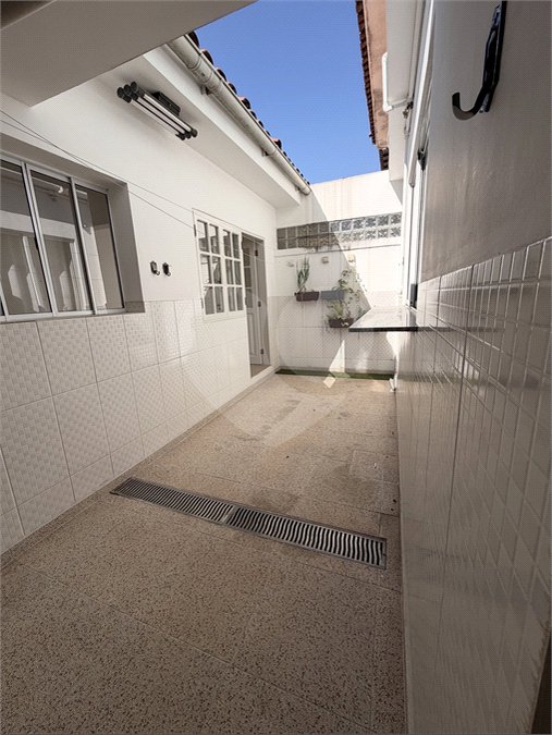 Sobrado à venda com 2 suítes em Vila Marari, São Paulo, SP