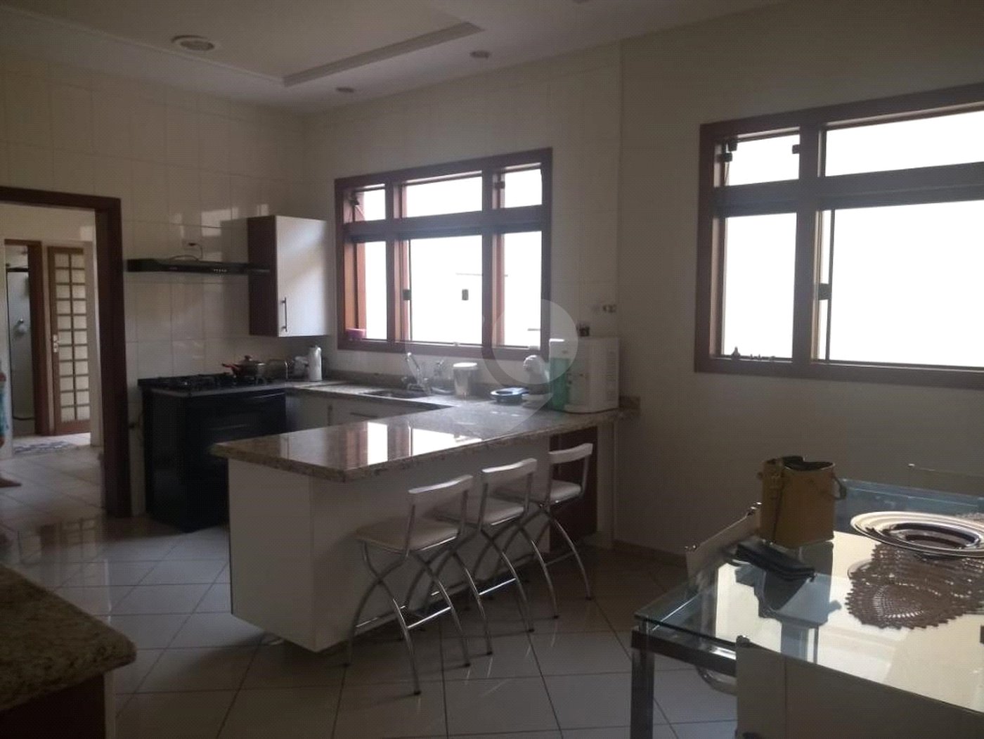 Sobrado à venda com 4 quartos, sendo 2 suítes,  em Jardim Eltonville, Sorocaba, SP