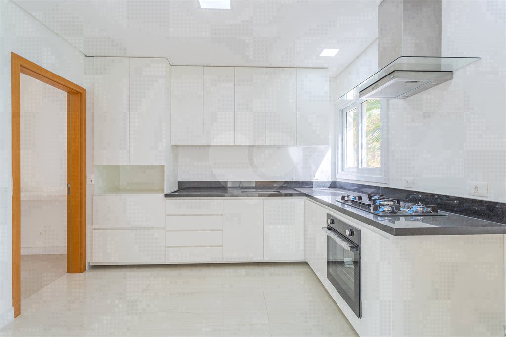 Casa à venda com 4 suítes no condomínio Villagio Quadrifolio, São Paulo - SP