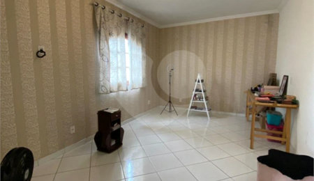 Casa à venda com 3 quartos, sendo 2 suítes,  em Jardim Brasil, Guarulhos, SP