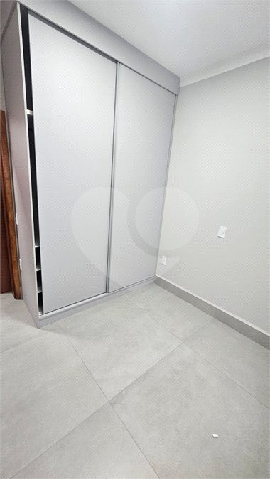 Casa à venda ou para alugar com 3 quartos, sendo 1 suíte, no condomínio Jardim Park Real, Indaiatuba - SP