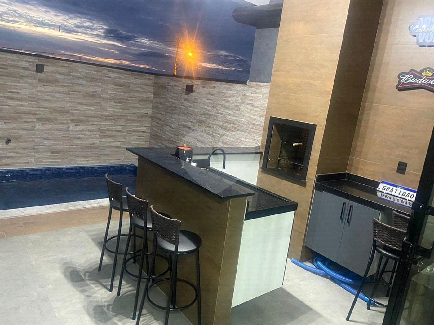 Casa à venda com 3 quartos, sendo 1 suíte, no condomínio Horto Florestal Villagio, Sorocaba - SP