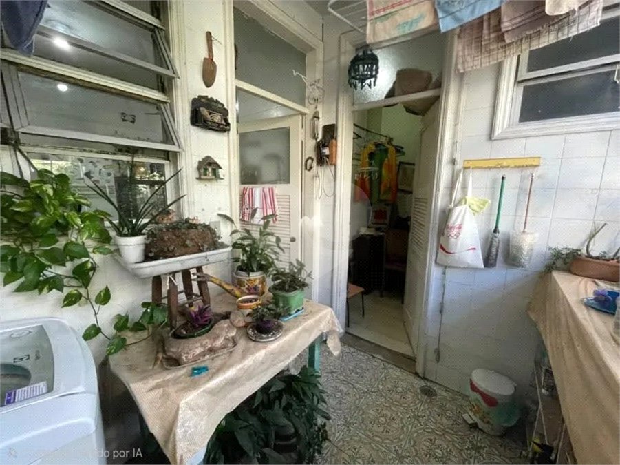 Apartamento à venda com 4 quartos, sendo 1 suíte, em Lagoa, Rio de Janeiro, RJ