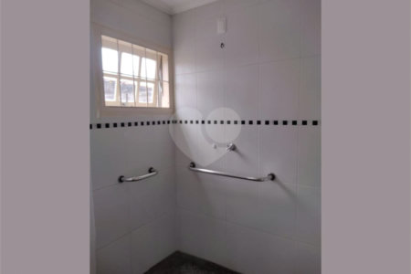 Sobrado à venda com 3 quartos, sendo 1 suíte,  no Centro, Mogi das Cruzes, SP