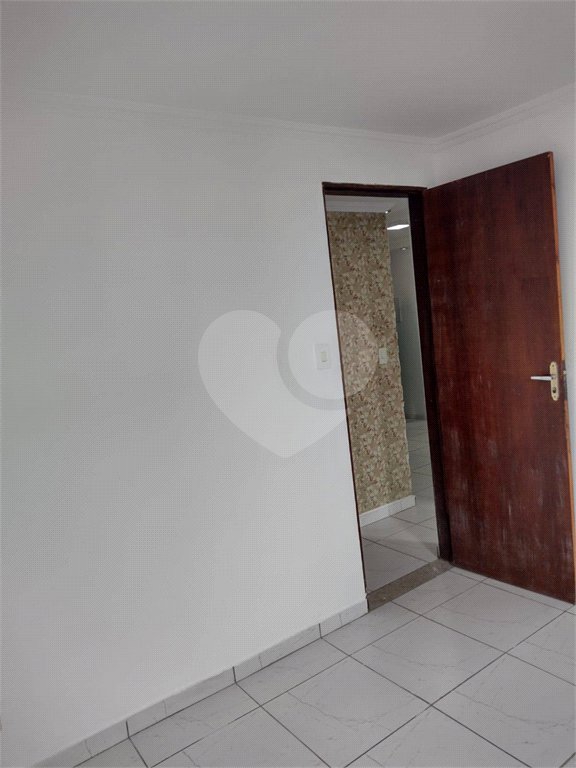 Apartamento à venda com 2 quartos em Jardim do Castelo, Ferraz de Vasconcelos, SP