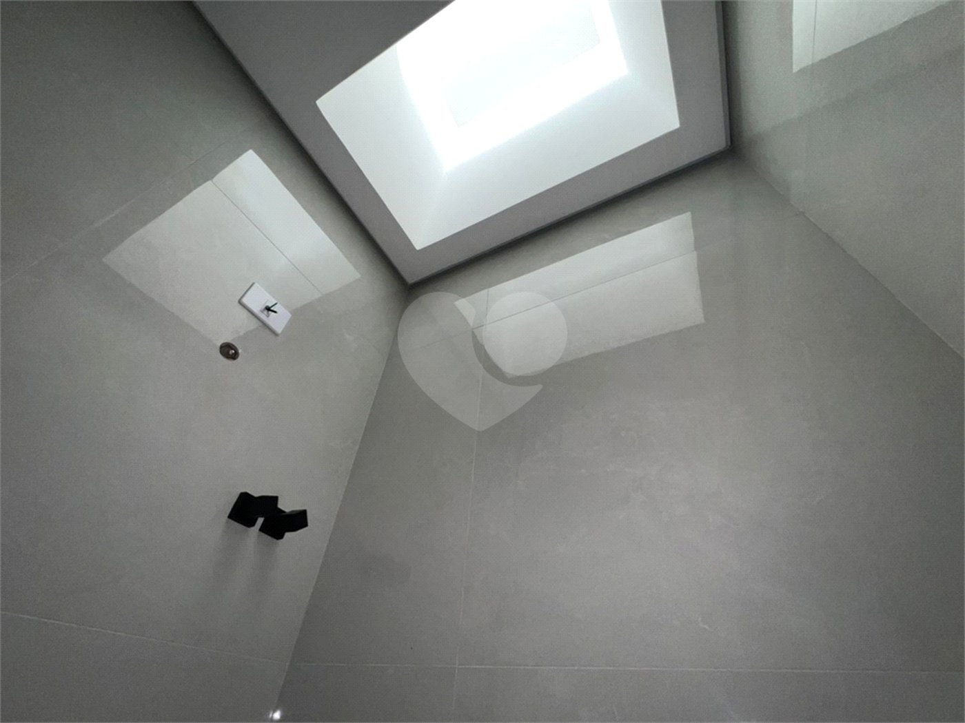 Casa à venda com 3 quartos, sendo 1 suíte, no condomínio Horto Florestal Villagio, Sorocaba - SP