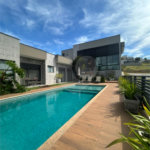 Casa à venda com 3 suítes no condomínio Campo de Toscana, Vinhedo - SP