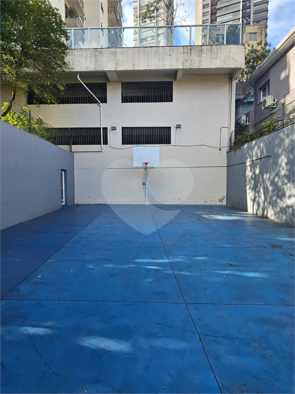 Casa à venda com 3 quartos, sendo 1 suíte, no condomínio Jconde de Irajá, São Paulo - SP