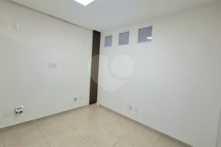 Sobrado à venda com 3 suítes em Vila Hortência, Sorocaba, SP