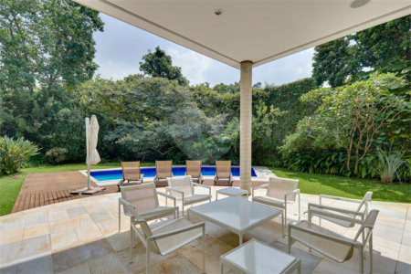 Casa à venda com 5 suítes em Alto da Boa Vista, São Paulo, SP