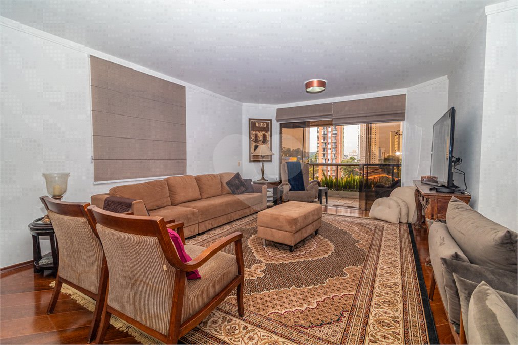 Apartamento à venda com 4 quartos, sendo 2 suítes, em Campo Belo, São Paulo, SP