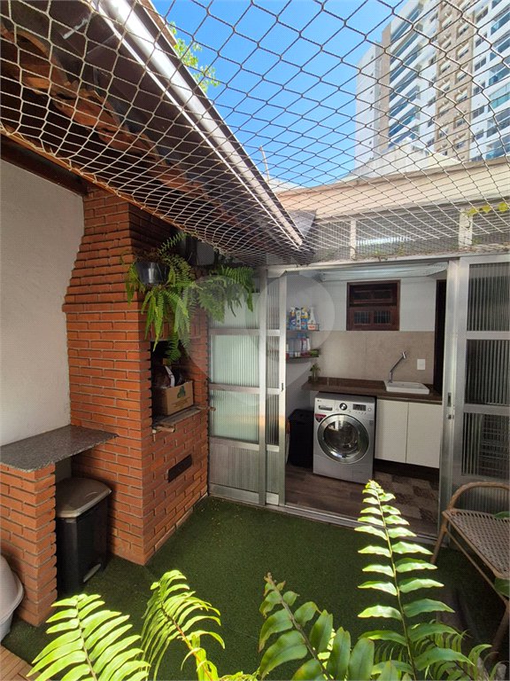 Sobrado à venda com 2 quartos em Vila Gumercindo, São Paulo, SP