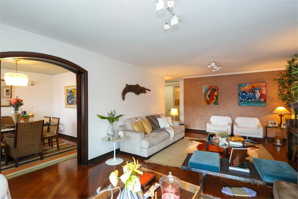 Casa Térrea à venda com 3 quartos, sendo 2 suítes,  em Brooklin Paulista, São Paulo, SP