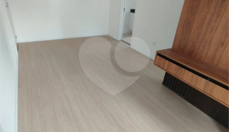 Apartamento à venda com 2 quartos, sendo 1 suíte,  em Vila Andrade, São Paulo, SP