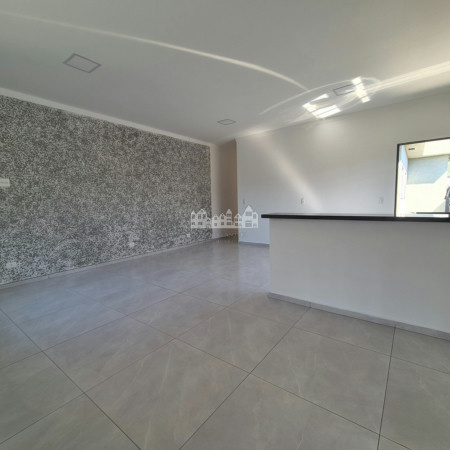 Casa térrea à venda com 3 quartos, sendo 1 suíte, em Vila Bonsai, Atibaia - SP