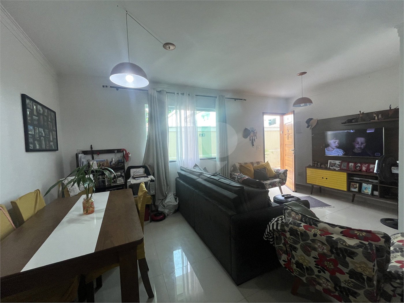 Casa à venda com 3 quartos, sendo 1 suíte,  no condomínio Capigaí, São Paulo - SP