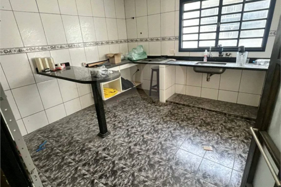 Casa à venda com 3 quartos, sendo 1 suíte, em Conjunto Residencial Vista Verde, São Paulo, SP