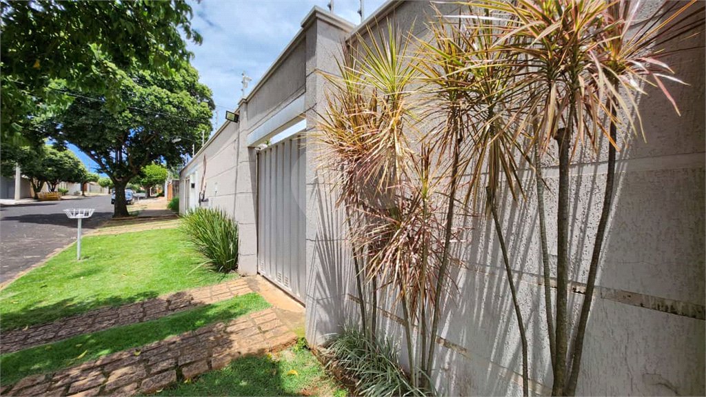 Casa à venda com 3 suítes em Vila Harmonia, Araraquara, SP