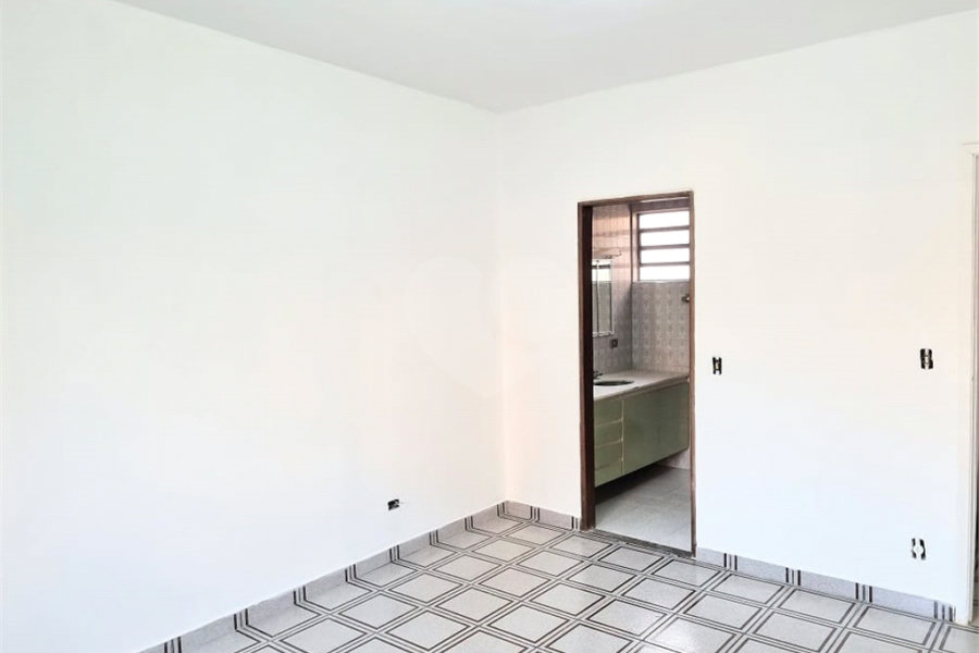 Casa à venda com 3 quartos, sendo 1 suíte, em Santana, São Paulo, SP