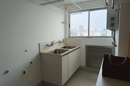 Apartamento à venda ou para alugar com 3 suítes em Pinheiros, São Paulo, SP