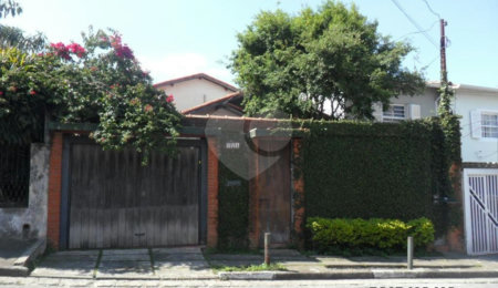 Sobrado à venda com 2 quartos em Tremembé, São Paulo, SP
