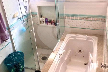 Apartamento à venda com 3 quartos, sendo 1 suíte, em Pinheiros, São Paulo, SP