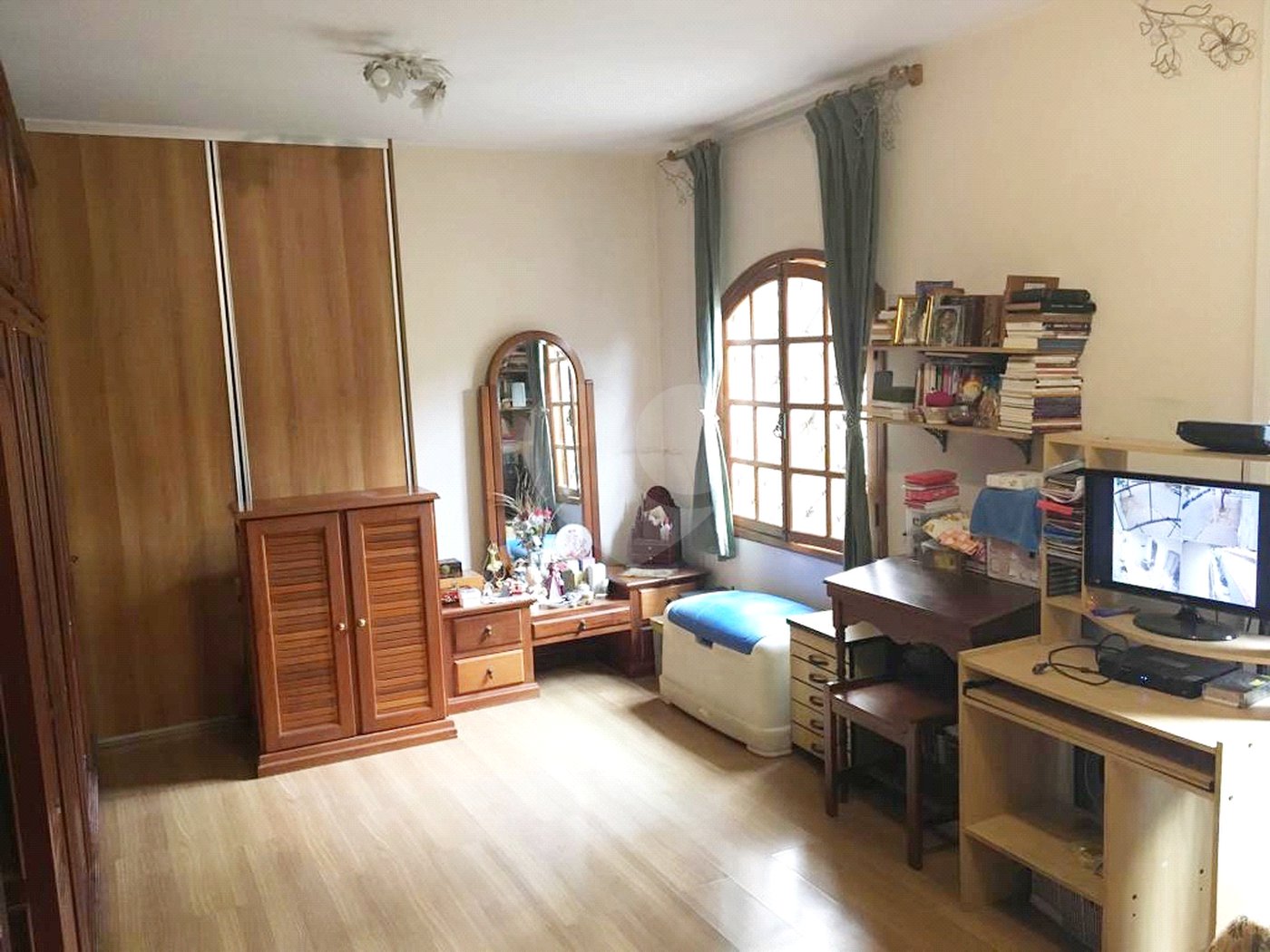 Casa Térrea à venda com 4 quartos, sendo 1 suíte, em Vila Monumento, São Paulo, SP