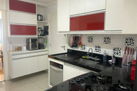 Apartamento à venda com 4 quartos, sendo 2 suítes,  em Vila Hamburguesa, São Paulo, SP