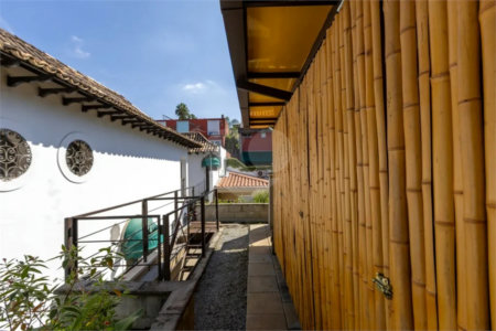 Sobrado à venda com 3 quartos, sendo 2 suítes,  em Jardim Leonor, São Paulo, SP
