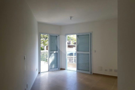 Sobrado à venda com 3 quartos, sendo 1 suíte,  em Jardim Prudência, São Paulo, SP