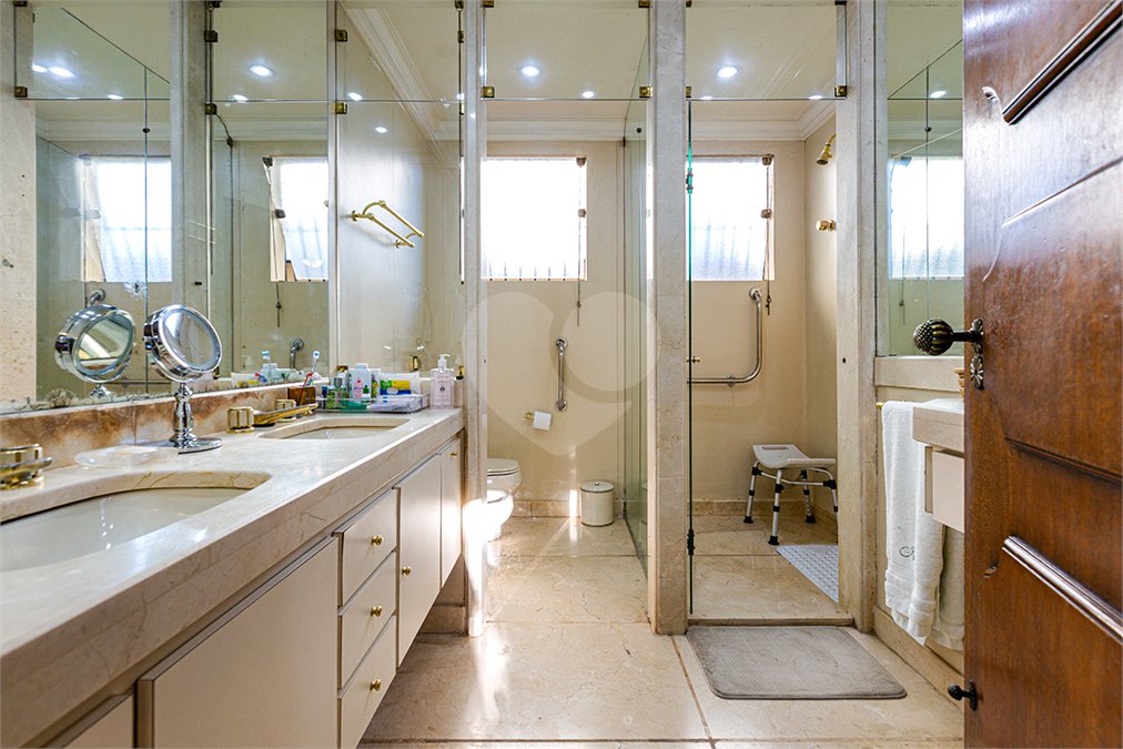 Casa Térrea à venda com 3 quartos, sendo 1 suíte, em Alto de Pinheiros, São Paulo, SP