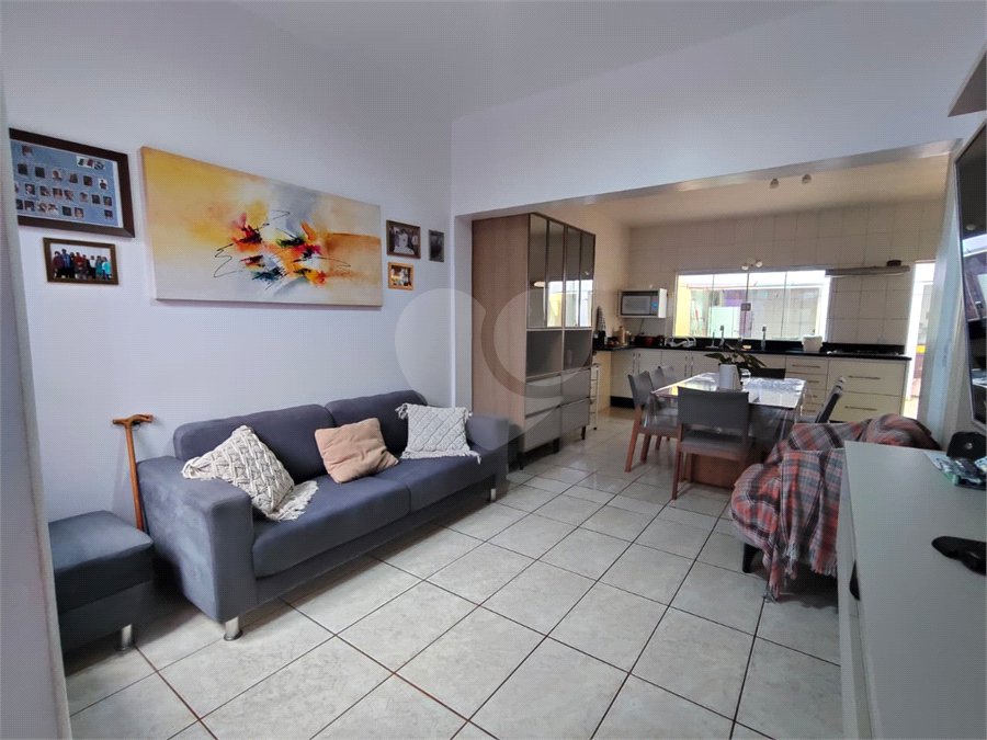 Casa à venda com 5 quartos, sendo 3 suítes, no Centro, Itapetininga, SP