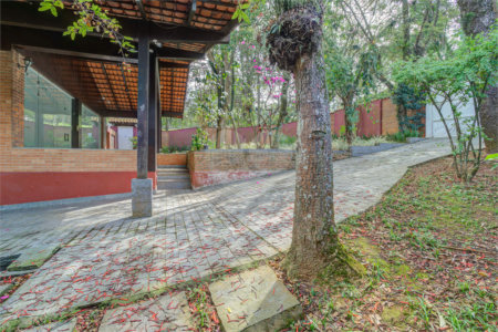Casa Térrea à venda ou para alugar com 5 quartos, sendo 1 suíte, em Jardim Marajoara, São Paulo, SP