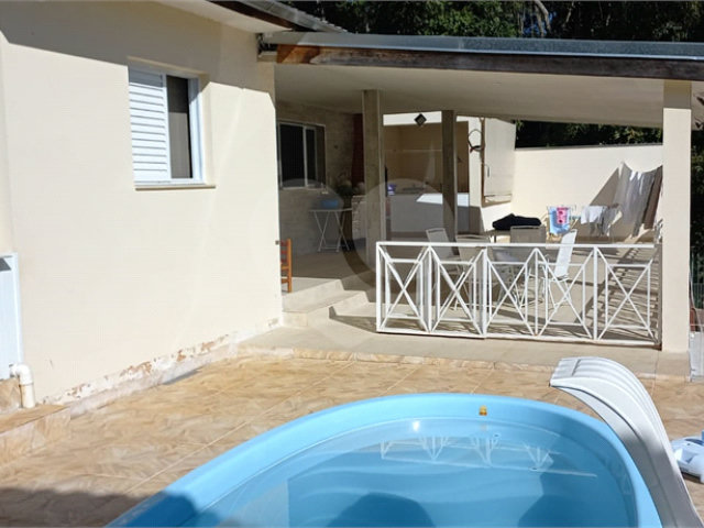 Casa à venda com 3 quartos, sendo 1 suíte,  no condomínio Sausalito, Mairiporã - SP