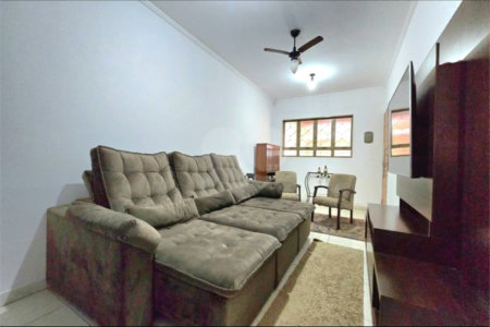 Casa à venda com 3 quartos em Jardim Roberto Selmi Dei, Araraquara, SP