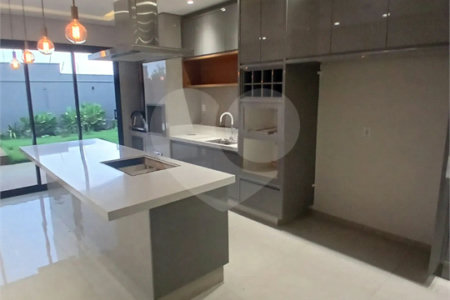 Casa à venda com 3 quartos, sendo 1 suíte, em Parque Alvorada, Dourados, MS