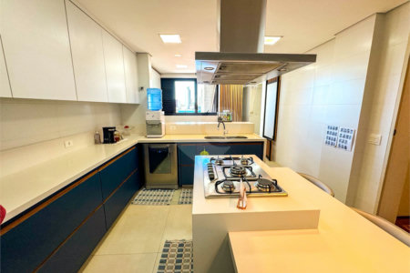 Apartamento à Venda no Centro de São Carlos - com 3 Suítes.