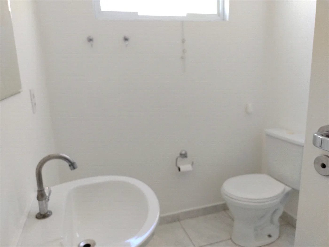 Casa à venda com 3 quartos, sendo 1 suíte, em Vila Cordeiro, São Paulo, SP