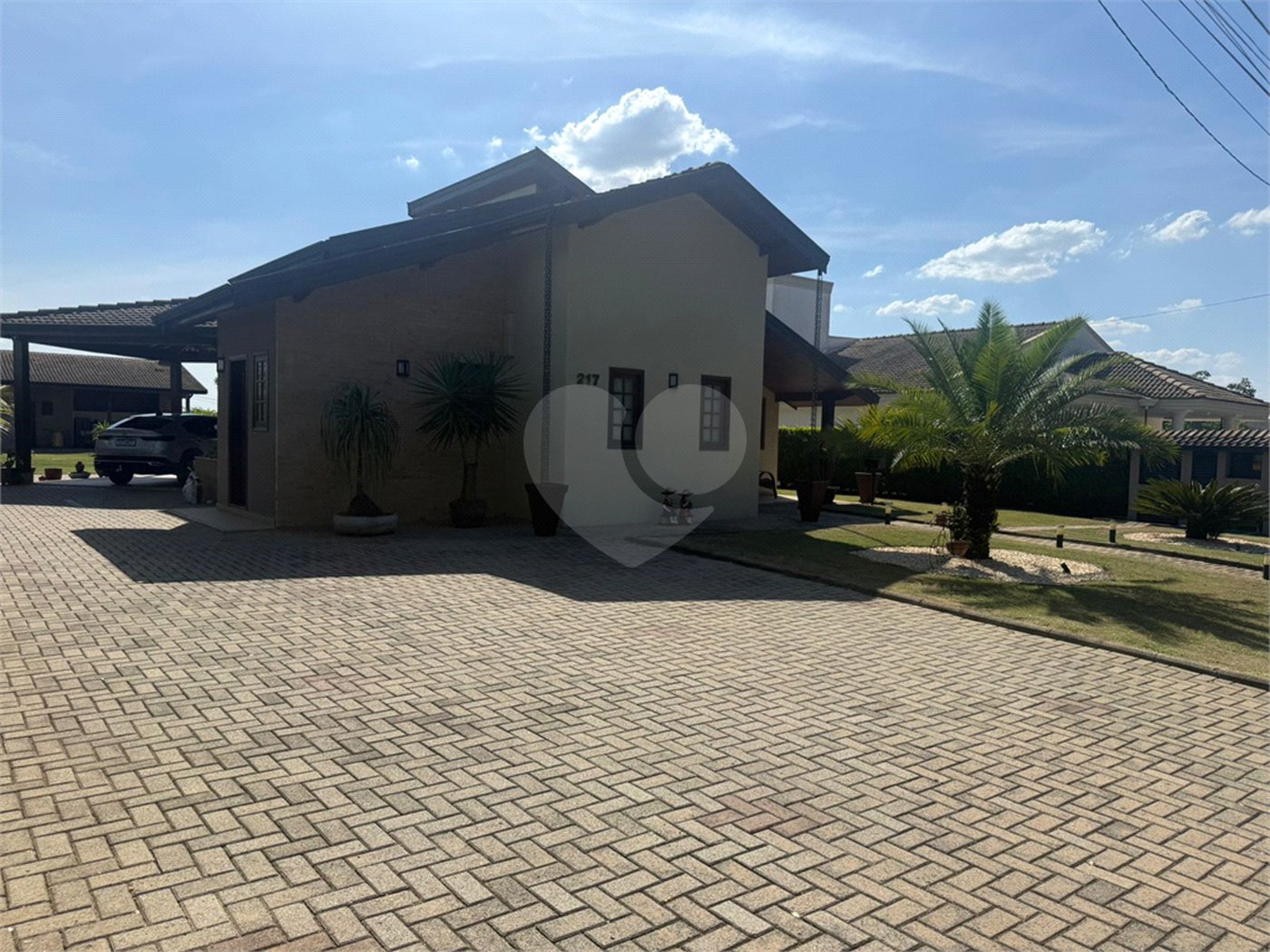 Casa à venda com 3 suítes no condomínio Terras de Mont Serrat, Salto - SP