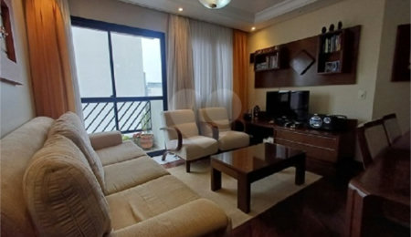 Apartamento à venda com 3 quartos, sendo 1 suíte,  em Vila Monumento, São Paulo, SP
