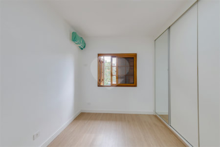 Casa de Vila à venda com 3 quartos, sendo 2 suítes, em Santo Amaro, São Paulo, SP