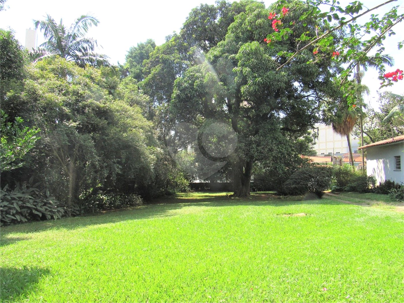 Terreno à venda com 1 quarto, sendo 3 suítes, em Granja Julieta, São Paulo, SP