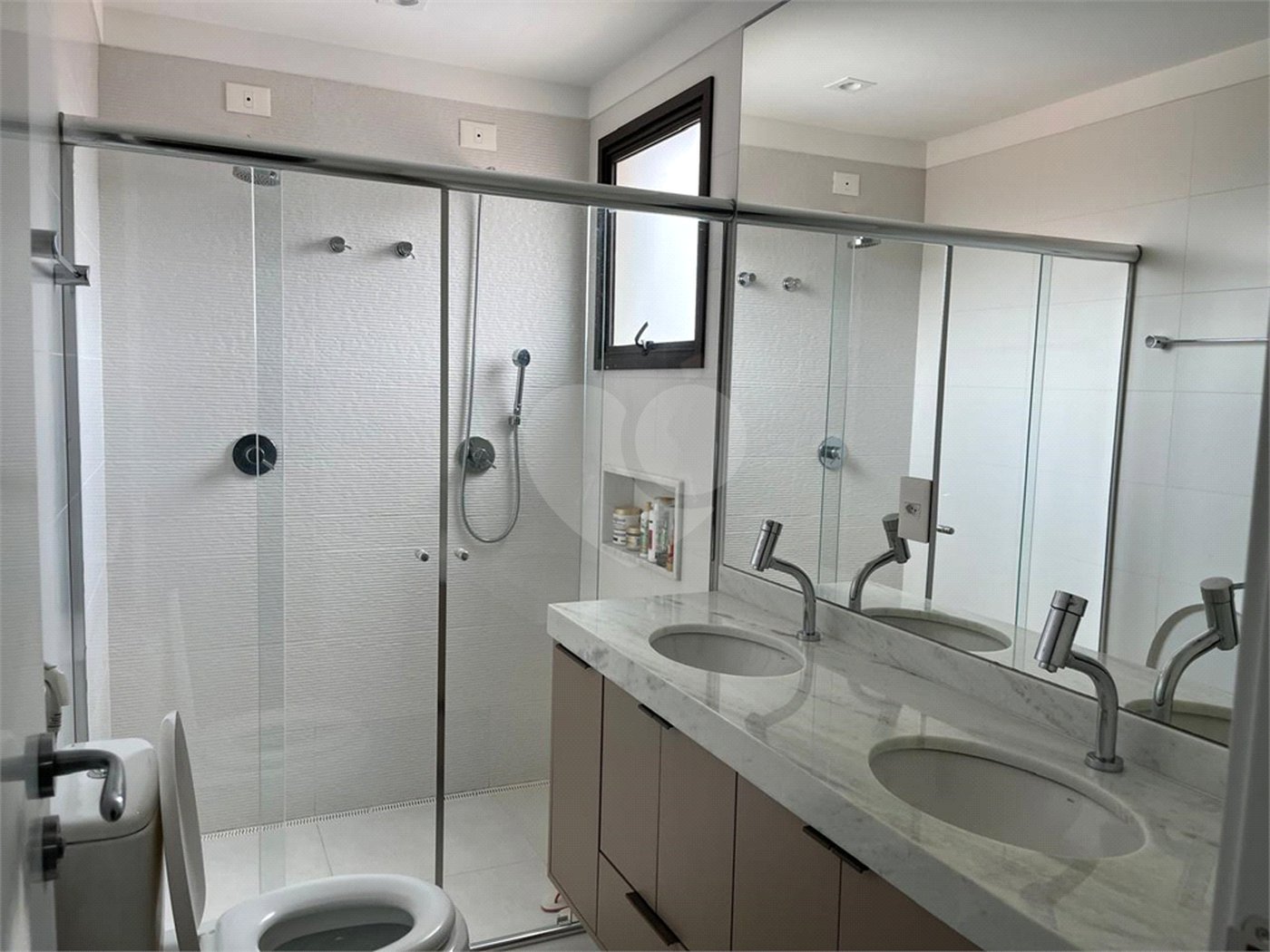 Apartamento à venda com 3 suítes em Vila Independência, Sorocaba, SP