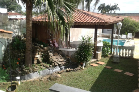 Casa à venda com 4 quartos, sendo 1 suíte, em Vila Esperia Ou Giglio, Atibaia, SP
