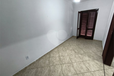 Casa à venda com 7 quartos, sendo 2 suítes,  no Centro, Itapetininga, SP