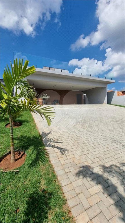 Casa à venda com 3 suítes no condomínio Portal dos Bandeirantes, Salto - SP